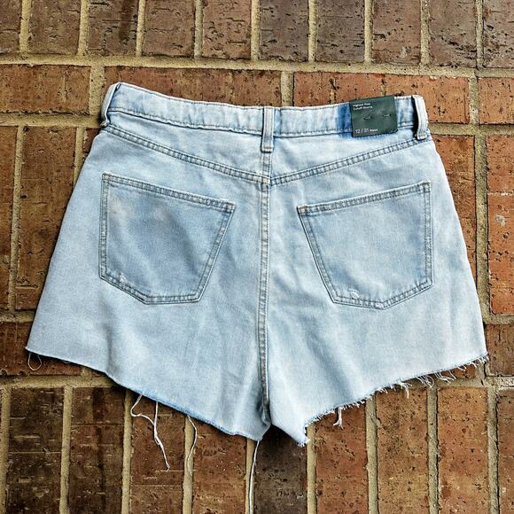 Wild Fable Women's Blue Solid High Rise Denim Cut Off Jeans Shorts Size 12 NWT - Picture 2 of 4